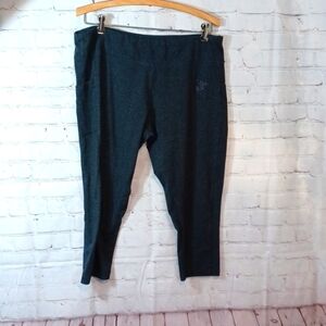 Beverly Hills Polo Woman's Gray Athletic Capri Pants 1XL